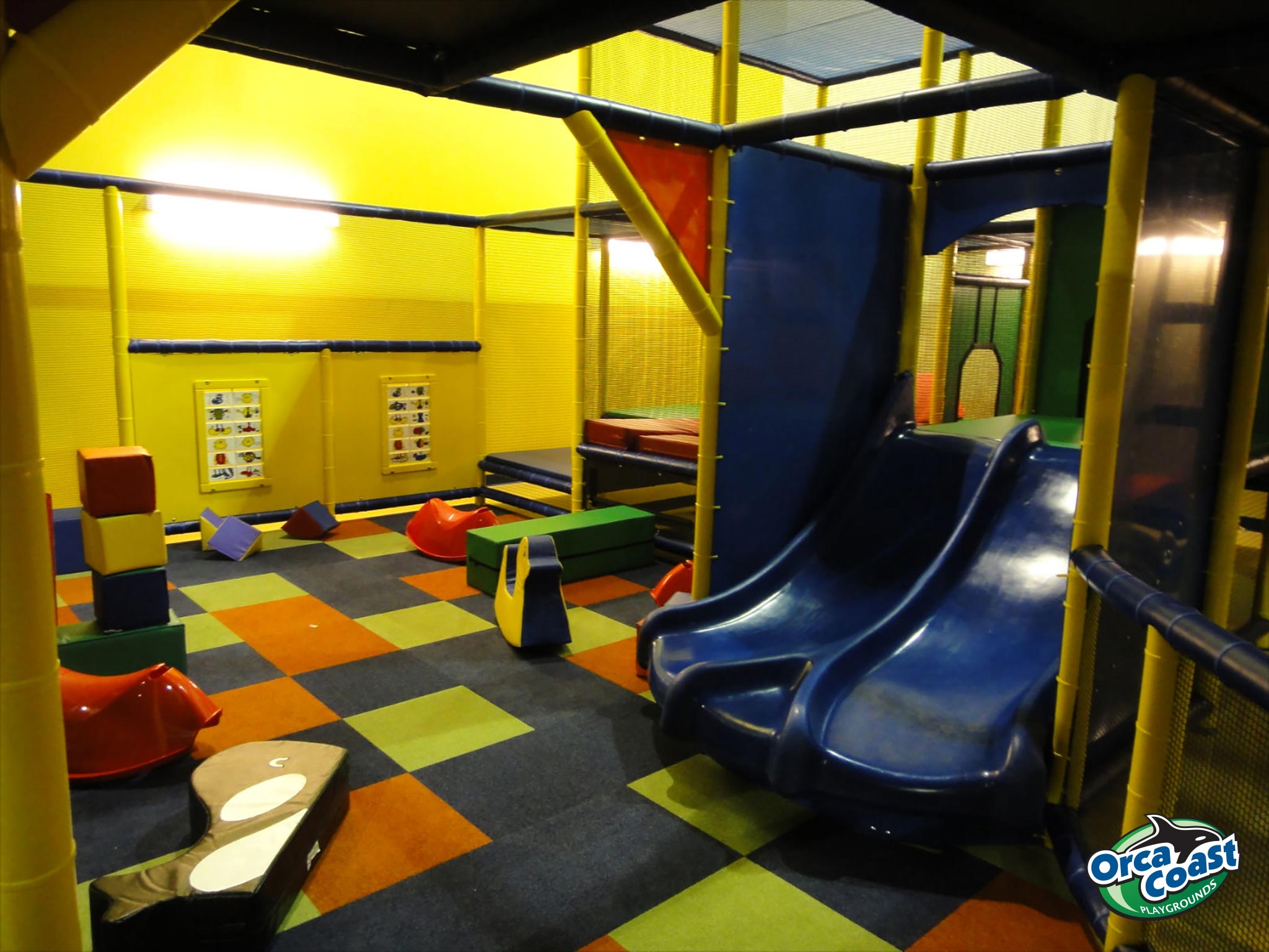 RecreoFun Family Entertainment Center Indoor Playground slide
